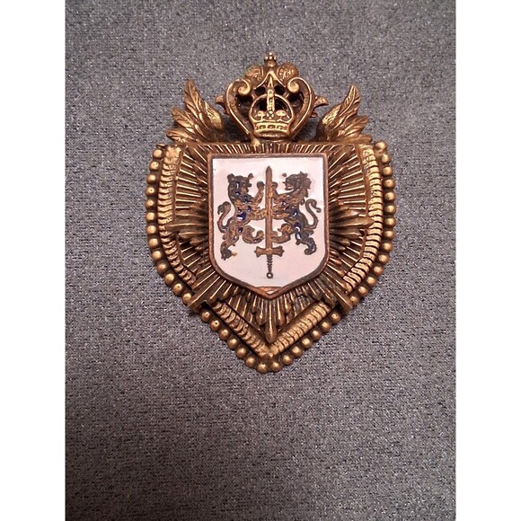 Vintage Heraldic Brooch Shield Crown Coat of Arms Vintage - Picture 1 of 2